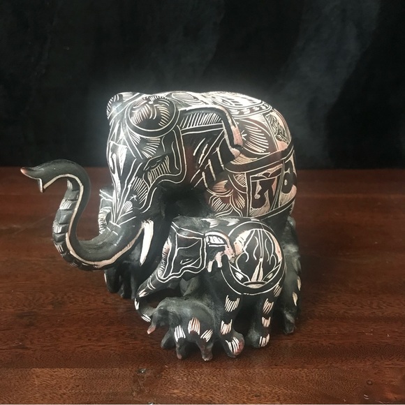 Good Luck Symbols Elephant Family - Picture 9 of 9